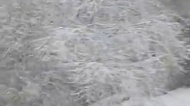 Много снега в старом дворе Вильнюса (Литва, Европа) смотреть онлайн