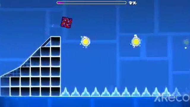 играю в геометри дэш. смотреть онлайн