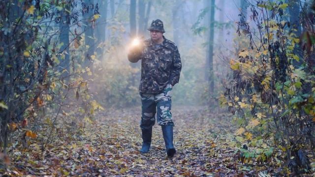 Бандиты напали на девушку в деревне. Вы не поверите, что произошло дальше! смотреть онлайн