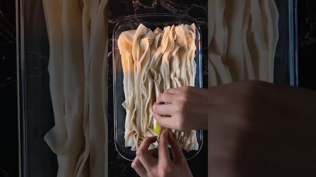 Вкуснейший пирог с грушей и сыром камамбер 🥧 #рецепты #быстрыерецепты #простыерецепты #пирог смотреть онлайн