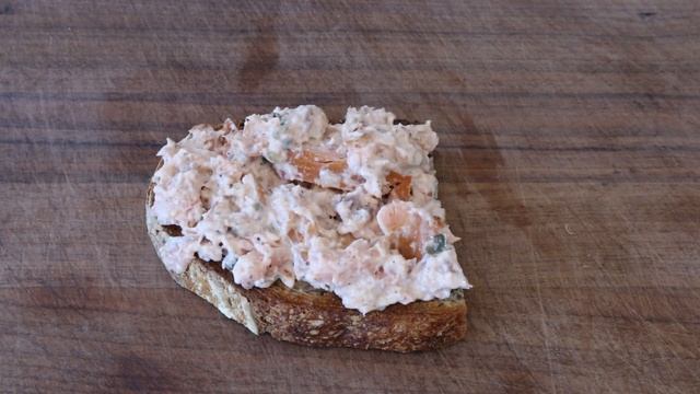 Sourdough Toast 3 ways | Avocado Toast, Smoked Salmon, and Fresh Ricotta смотреть онлайн