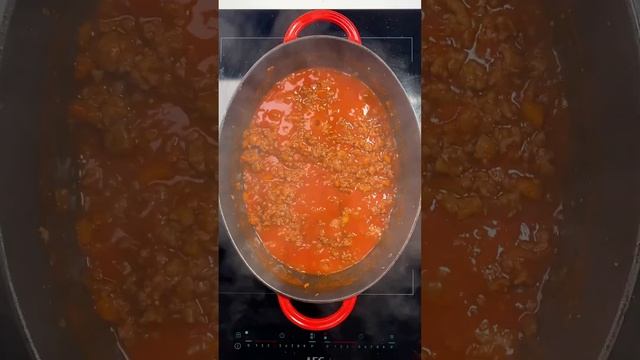 LASAGNA WITH SAUSAGE RAGU #shorts смотреть онлайн