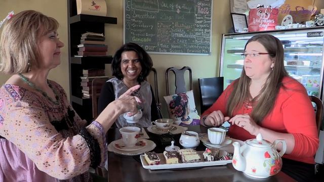 Fickle Females - 014 - Hummingbird Tea Room смотреть онлайн