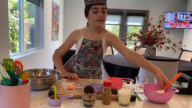 Kids In The Kitchen With Anna Petrosyan: Oreo Cheesecake: 49 смотреть онлайн