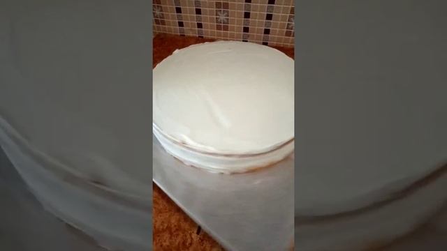 Самый вкусный бисквитный тортик с клубничным кремом. смотреть онлайн