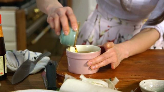 Seabass & Lemongrass Noodle Bowl | Thuy Pham-Kelly смотреть онлайн