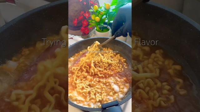 Tom Yum Ramen😋 #shorts #short #ramen #easyrecipe #easyrecipes #viral #youtubeshorts #youtube #fyp смотреть онлайн