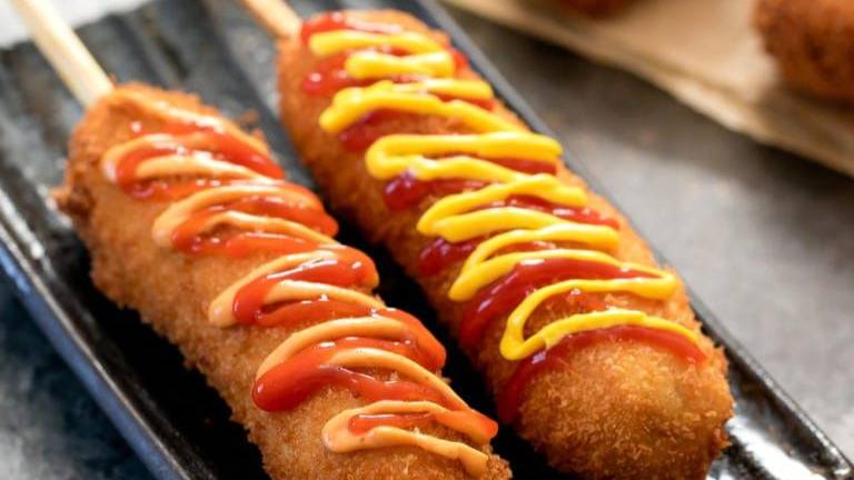 Корн дог с сыром и сосиской смотреть онлайн