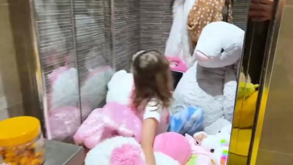 Макс - 24 часа в ванной