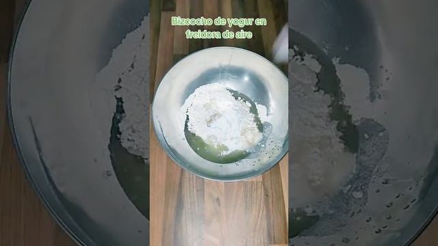 Bizcocho de yogur en freidora de aire!!! #recetas #comida #cocina #viral #yogurt #airfryer #cake смотреть онлайн