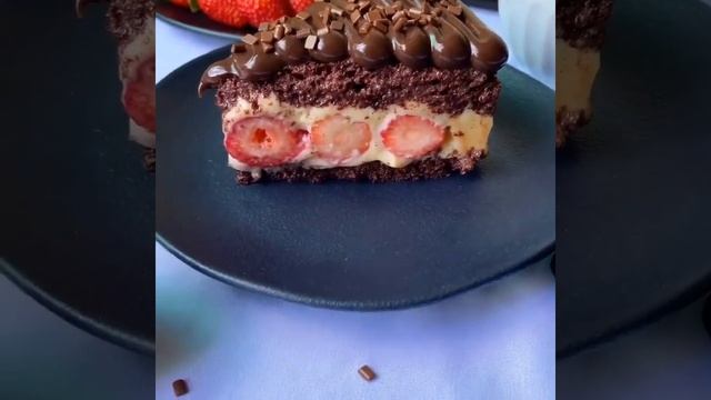 Que Bolo é Esse de Ninho com Morango 🍓😋🤤🍰#shorts #confeitaria #bolo #doce смотреть онлайн