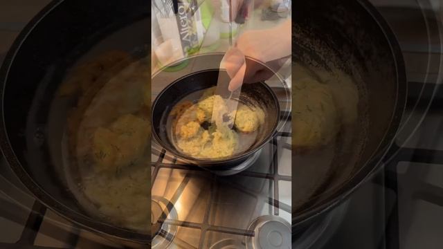 Кабачковый оладьи #кабачкирецепты #рецепт #оладьиизкабачков #оладьи #вкусно смотреть онлайн