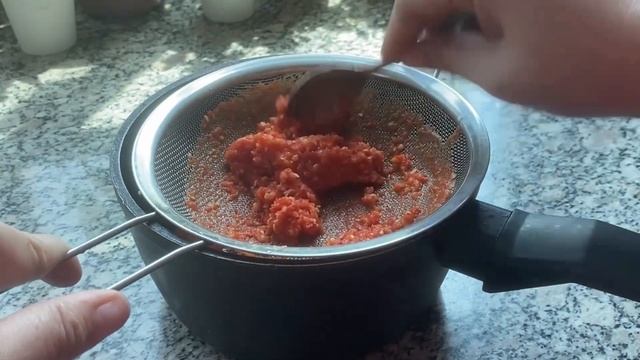 I made Sriracha Sauce and Chili Oil using Chili Pulp discard = Less wastage! смотреть онлайн