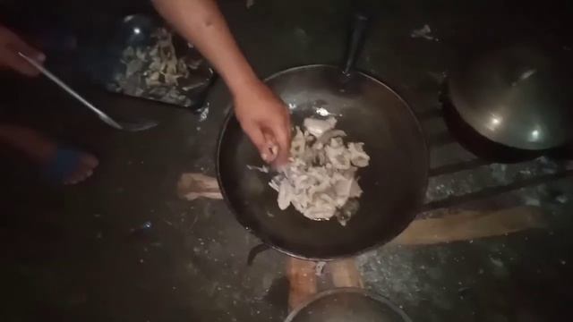 OUTDOOR COOKING/GINATAANG HITO AT PALAKANG BUKID. смотреть онлайн