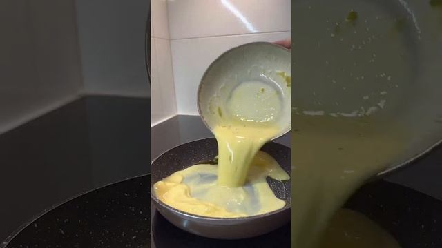 Скрэмбл с сыром бри 🍃🍴Быстрый и вкусный завтрак смотреть онлайн