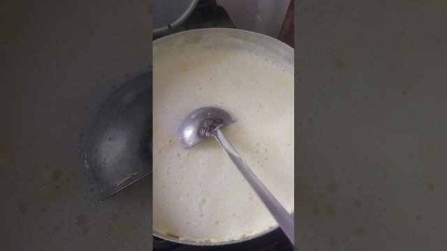 Сүтті қалай ұйытамыз.Айраным қою болсын десең осы әдіспен жасап көр.#айран#қатық#молоко смотреть онлайн