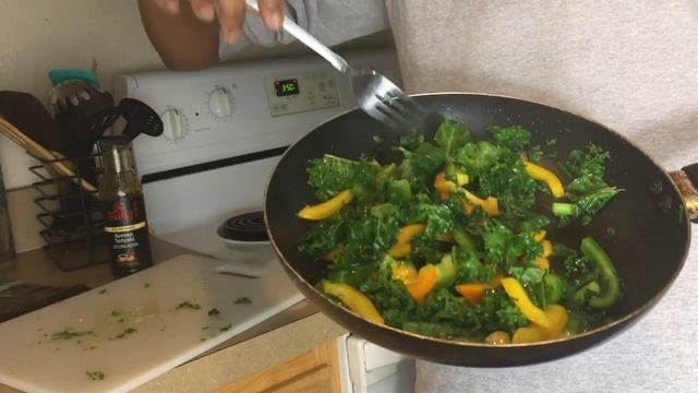 30 Minute Kale and Tilapia Meal!!! смотреть онлайн