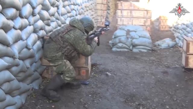 Боевая подготовка штурмовых подразделений ГрВ «Центр» смотреть онлайн