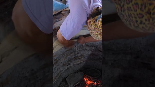 Traditional Georgian Bread #shorts смотреть онлайн