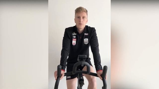 Philipp Wiesinger radelt durch die Pause | #GEMEINSAMGEGENCORONA смотреть онлайн