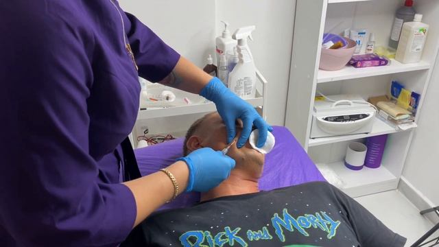 Косметолог в Турции смотреть онлайн