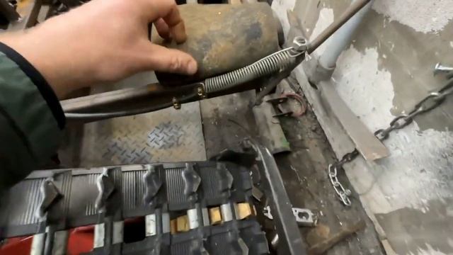 Изготовление бешеной табуретки (жопавоз) на гусеницах Крутец. 2 часть смотреть онлайн