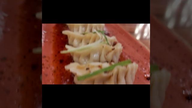 CHICKEN DYNAMITE & STEAMED DUMPLING😋😋 смотреть онлайн