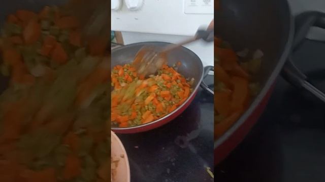 carne con nopales ingredientes. aceite ajo cebolla sal paprika oregano y agua. смотреть онлайн
