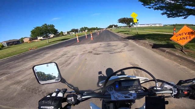 Out on my DRZ 400sm Pt2#bike,#rider,#suzuki,#motorcycle,#enduro,#city,#spring,#fyp,#drz400sm смотреть онлайн