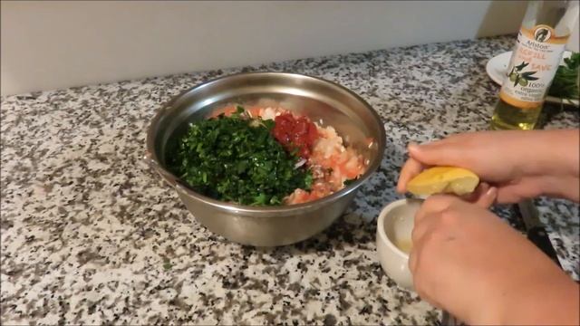 Lahana Sarması Tarifı Stuffed Cabbage Rolls Turkish Style смотреть онлайн
