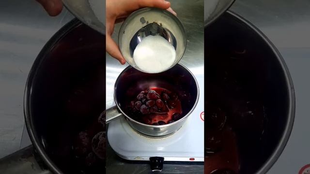 ВИШНЁВАЯ ПАННА-КОТТА смотреть онлайн