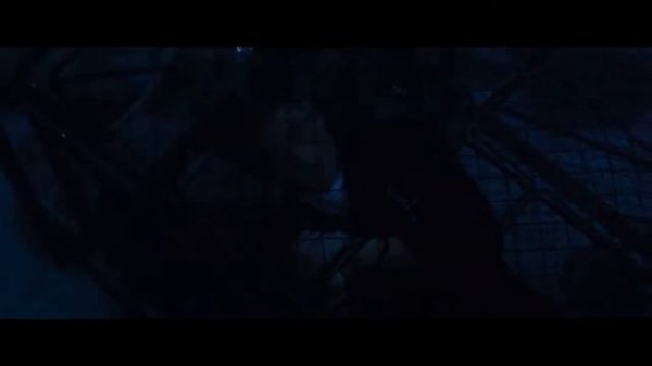 Митч спасает Броуди из клетки под водой Спасатели Малибу