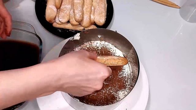 БЕЗ ДУХОВОЇ ШАФИ!!! НАЙКРАЩИЙ ДЕСЕРТ З ПЕЧИВА "САВОЯРДІ" !!! смотреть онлайн