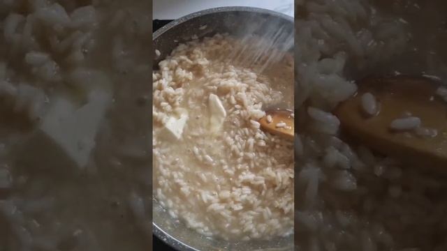 BROWN BUTTER SCALLOPS WITHPARMESAN RISOTTO #shorts #recipe #asmr смотреть онлайн