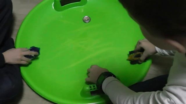 День рождения Жени \ Распаковка бейблейда Спрайзен С5 \ Битва скритчеров \ Скричеры смотреть онлайн