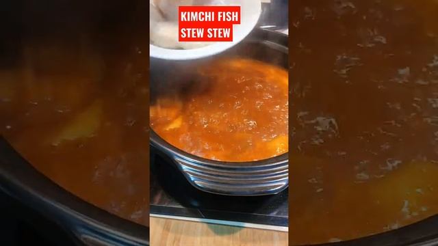 SIMPLE AND EASY KIMCHI FISH SOUP! #shorts #cookwithdionela #kimchi #koreanfood #fishsoup смотреть онлайн