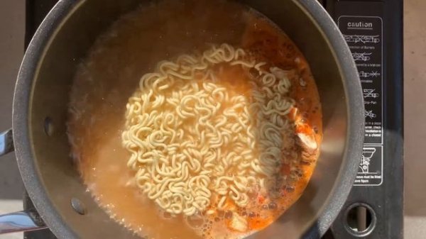 Nongshim Shin Ramyun Black