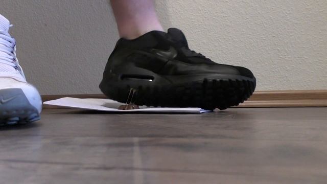 My nikes set a fast end to a choco praline смотреть онлайн