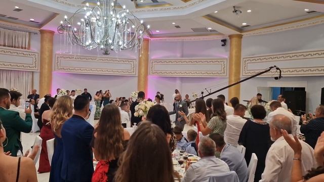 Shikoni si i kalojne pushimet shumica e emigranteve kur shkojne ne Shqiperi 🙈 смотреть онлайн