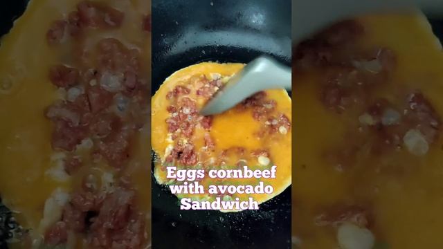 Eggs Corn beef Sandwich/ breakfast time#shorts смотреть онлайн