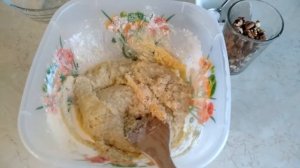 КЕКСИКИ с орешками - Кексы из сметаны с вышедшим сроком годности.