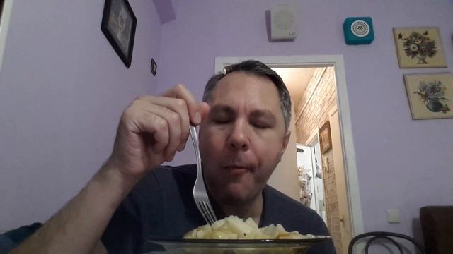 ASMR ИТИНГ. КУШАЮ ЖАРЕНУЮ КАРТОШЕЧКУ И КАРПАЧЧО смотреть онлайн