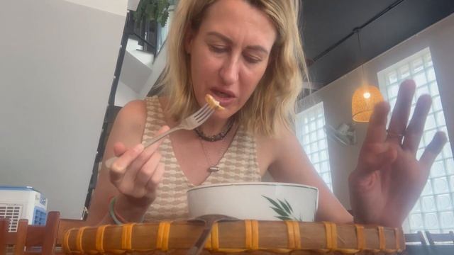 Тестирую Веган ресторан в ХойАн Вьетнам #vietnam #hộian #streetfood смотреть онлайн