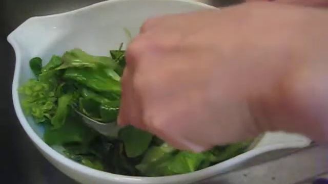 Cooking - salad with peach смотреть онлайн