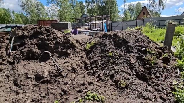 Пересадила огурцы в мешки/нашла монету/напекла блинов/взяли Боню и уехали на рыбалку. смотреть онлайн