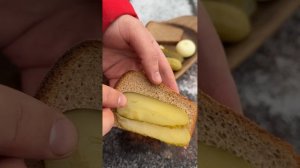 Самый Русский бутерброд 🥪 Братцы, а под какой напиток его?