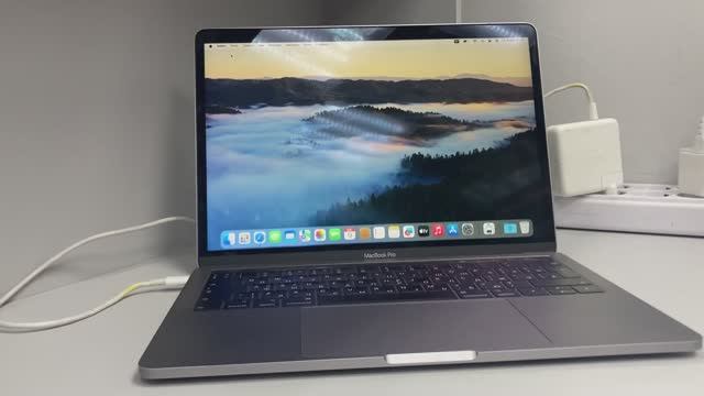 Обзор на MacBook 13 Pro смотреть онлайн