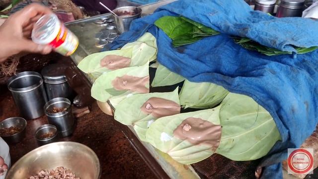 Most popular paan shop in Benaras | Modiji's favourite paan 😱 #varanasi #benaras #kashi смотреть онлайн