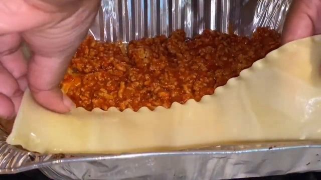 CHEF BAE|Lets Make Lasagna W/Chicken & Turkey Meat!! смотреть онлайн