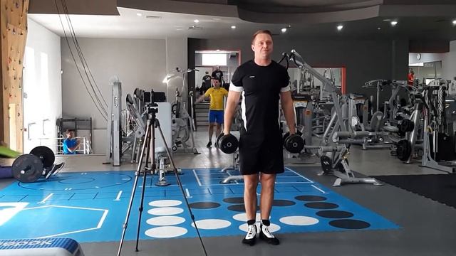 Махи с гант перед собой смотреть онлайн